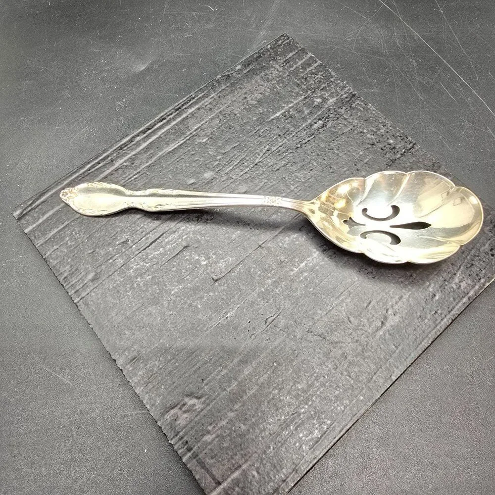 Vintage Rogers & Bros Silver Plated Pierced Fleur-De-Lis Serving Spoon HS273